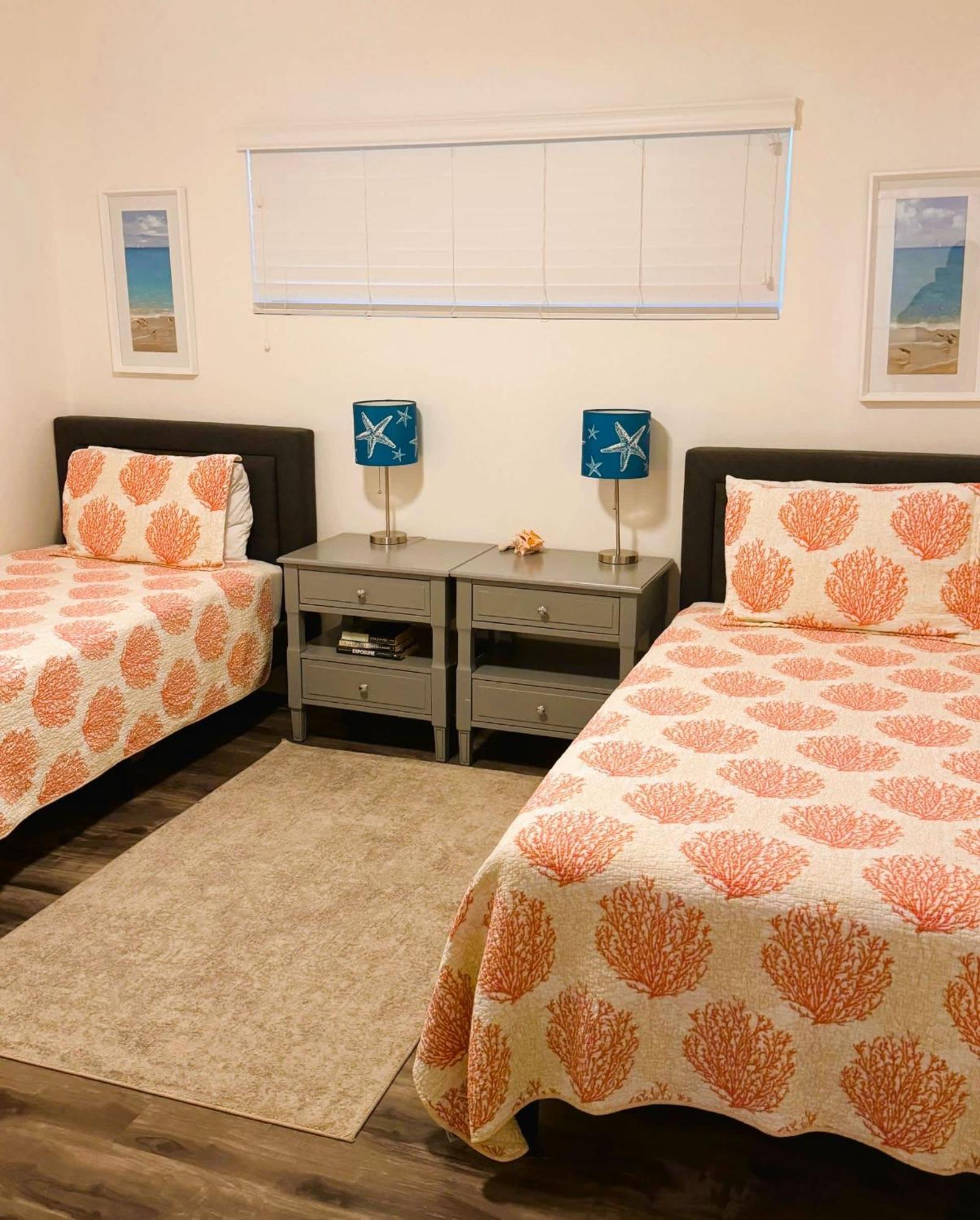 Beach Living At Plantation Village Blgs จอร์จทาวน์ ภายนอก รูปภาพ